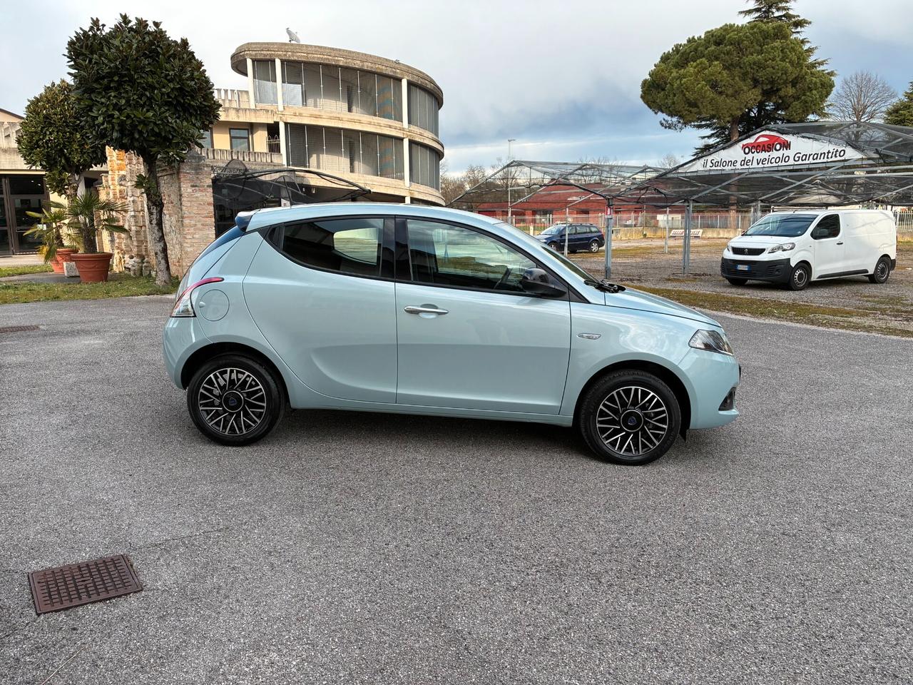 Lancia Ypsilon 1.0 FireFly Hybrid PLATINO