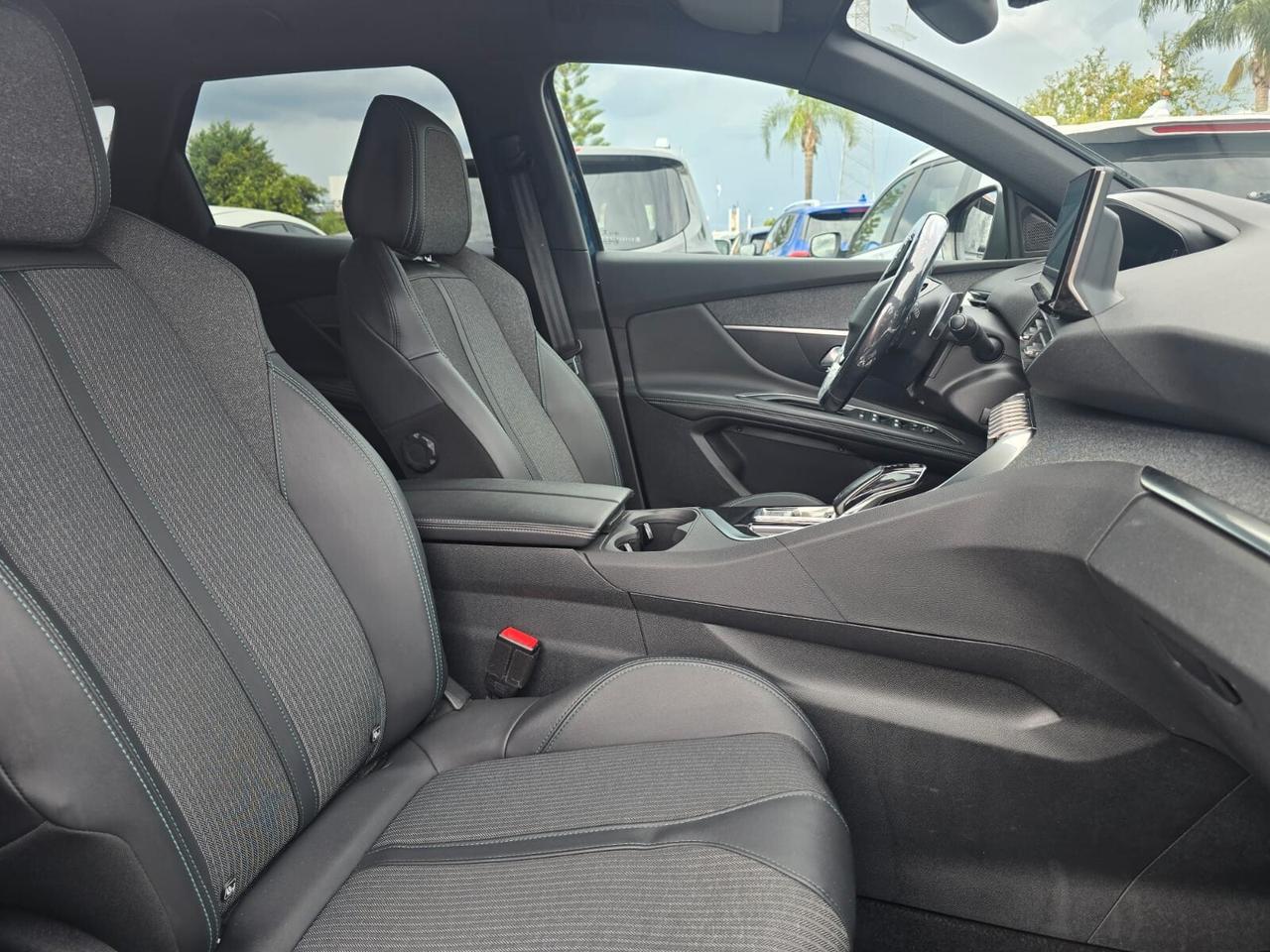 PEUGEOT 3008 1.5BLUEHDI 130CV AUTOM ALLURE PACK FULL