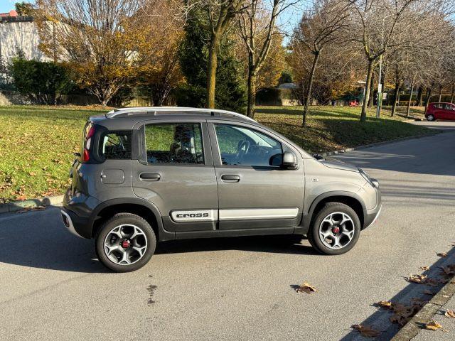 FIAT Panda CROSS 0.9 TwinAir Turbo S&S 4x4 NEOPATENTATI