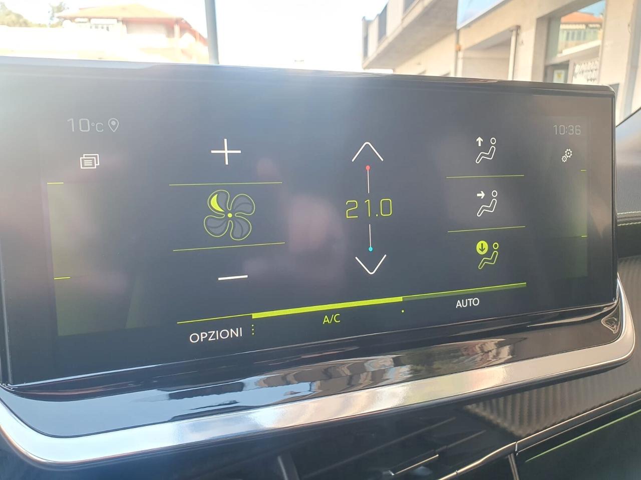 Peugeot 2008 BlueHDi 130 S&S EAT8 GT Line