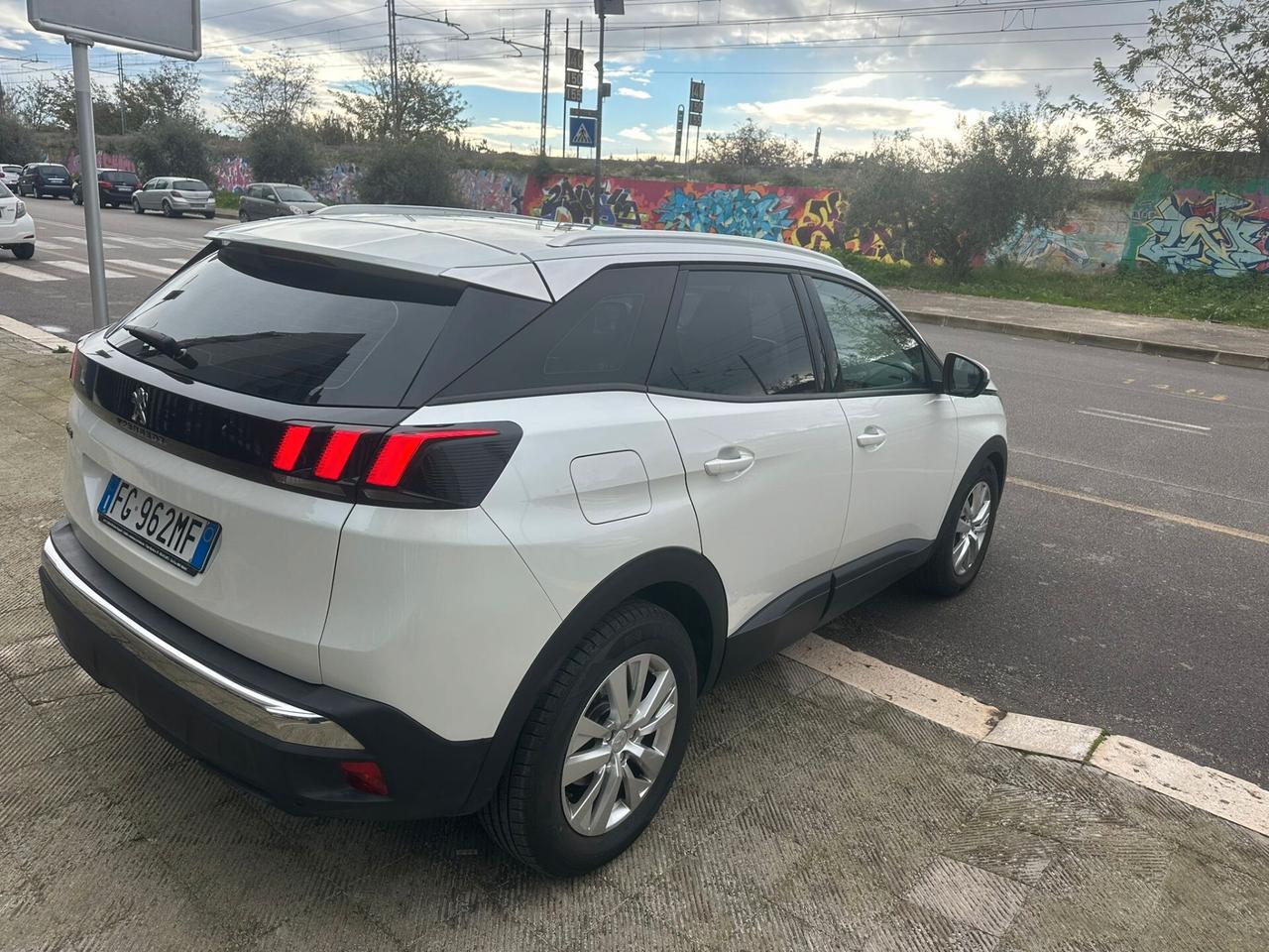 Peugeot 3008 BlueHDi 120 S&S Business