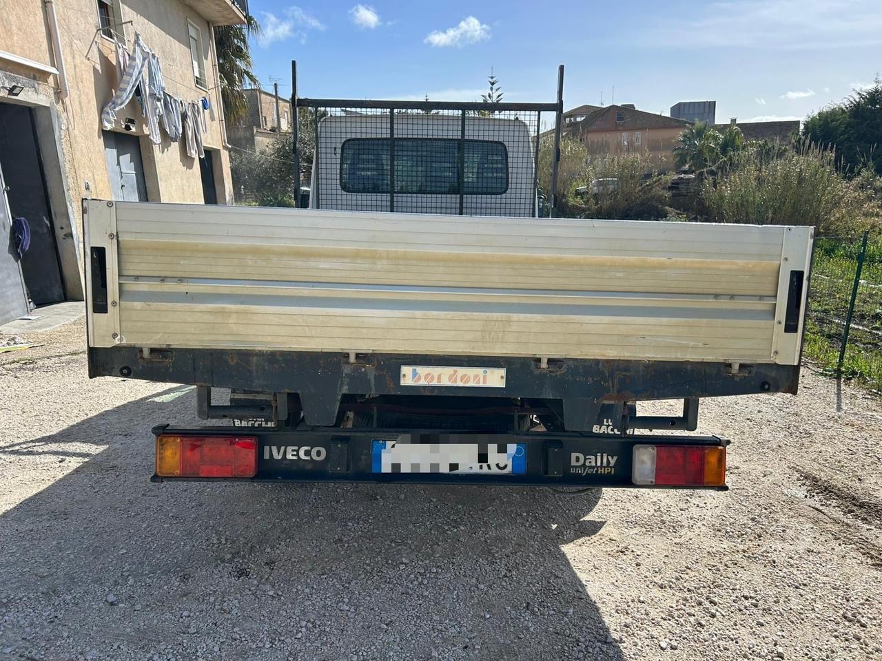 Iveco Daily 35S10 2.3 Hpi TDI PC Cabinato