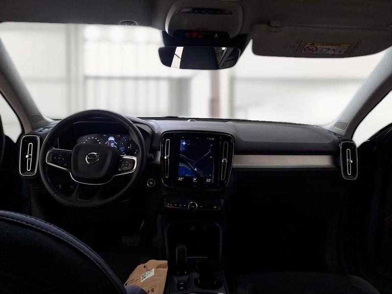 VOLVO XC40 T3 AUTOMATICO MOMENTUM PRO SUV
