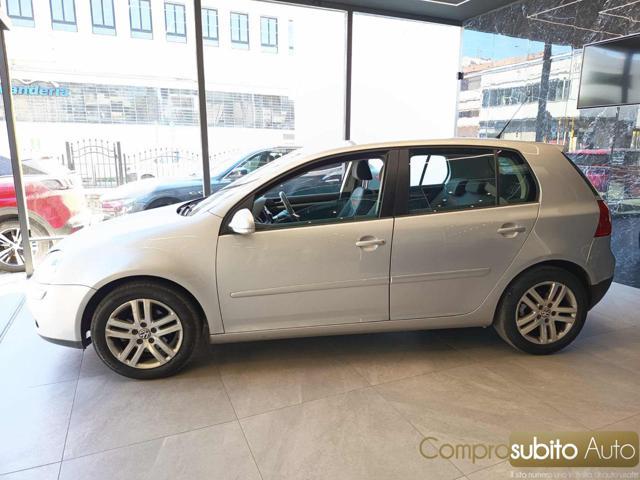 VOLKSWAGEN Golf 1.6 16V FSI 5p. Sportline