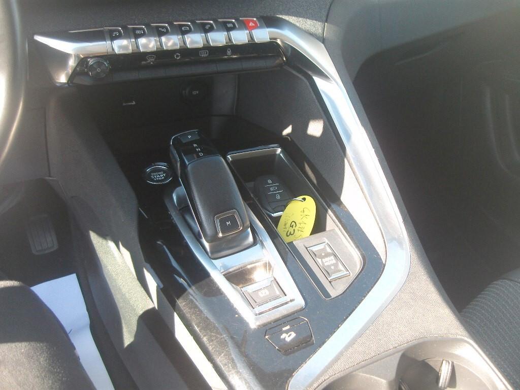 Peugeot 3008 BlueHDi 130 S&S EAT8 Allure - 2022