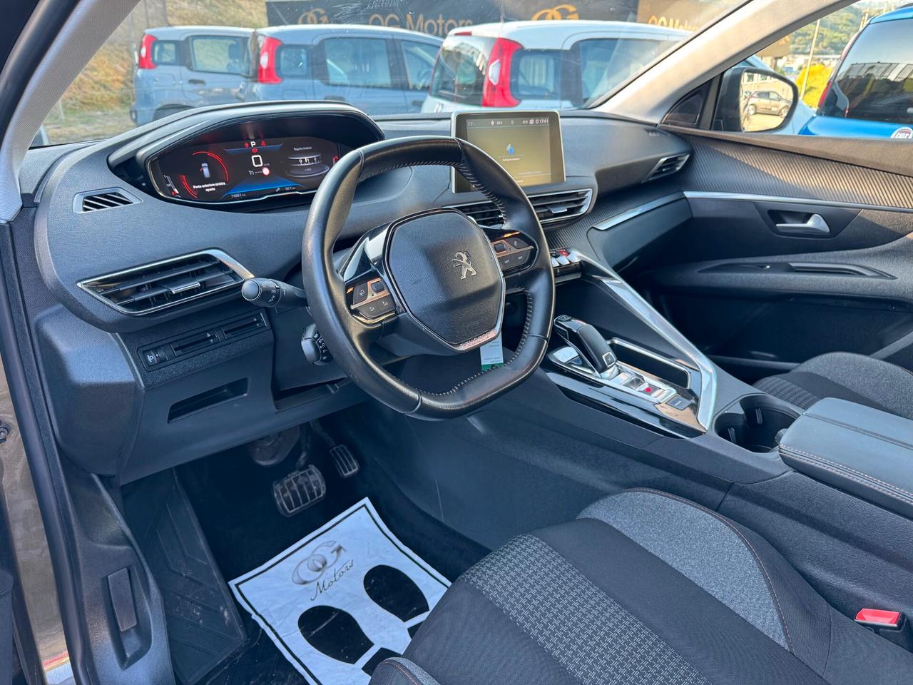 Peugeot 3008 1.5cc BlueHDi 130cv EAT8 Business