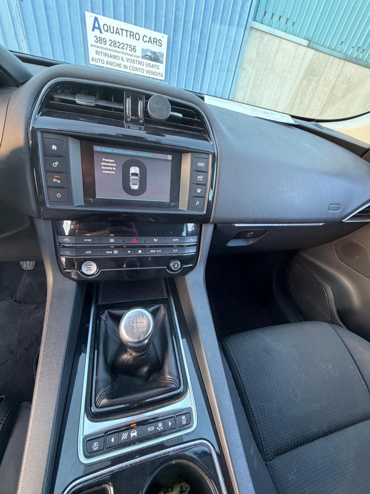 Jaguar F-Pace 2.0 D 180 CV Prestige