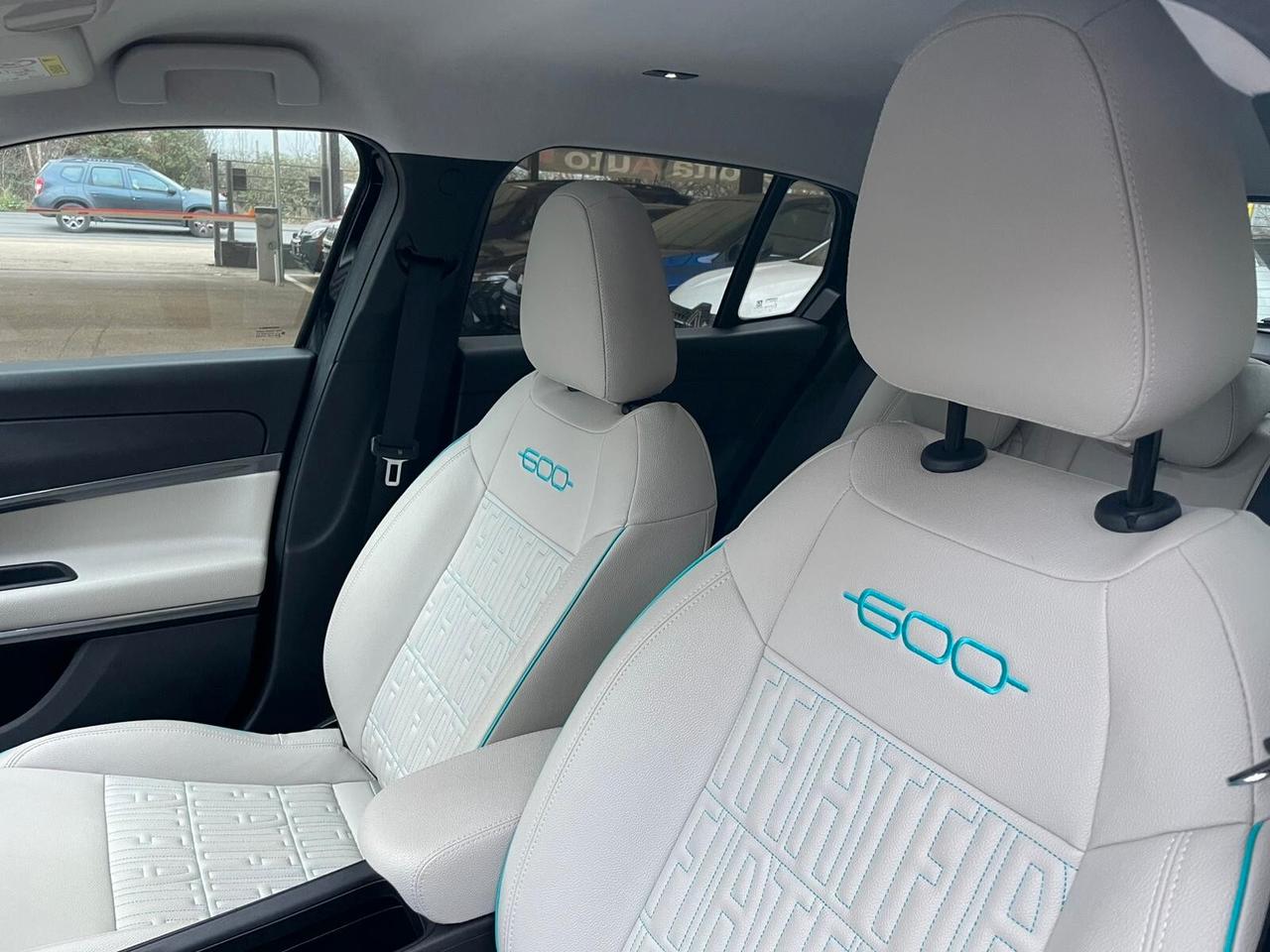 Fiat 600 Hybrid 110 CV DCT MHEV La Prima