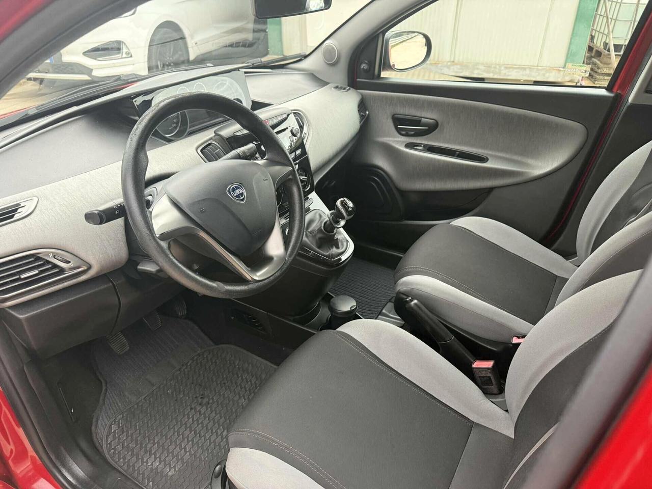 Lancia Ypsilon 1.2 69 69.000km **NEOP OK** 2013