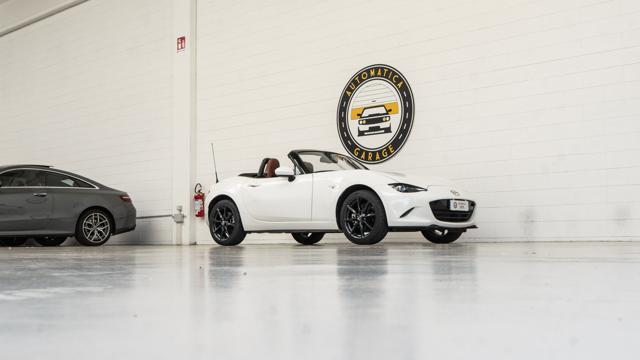 MAZDA MX-5 2.0L Skyactiv-G Kazari