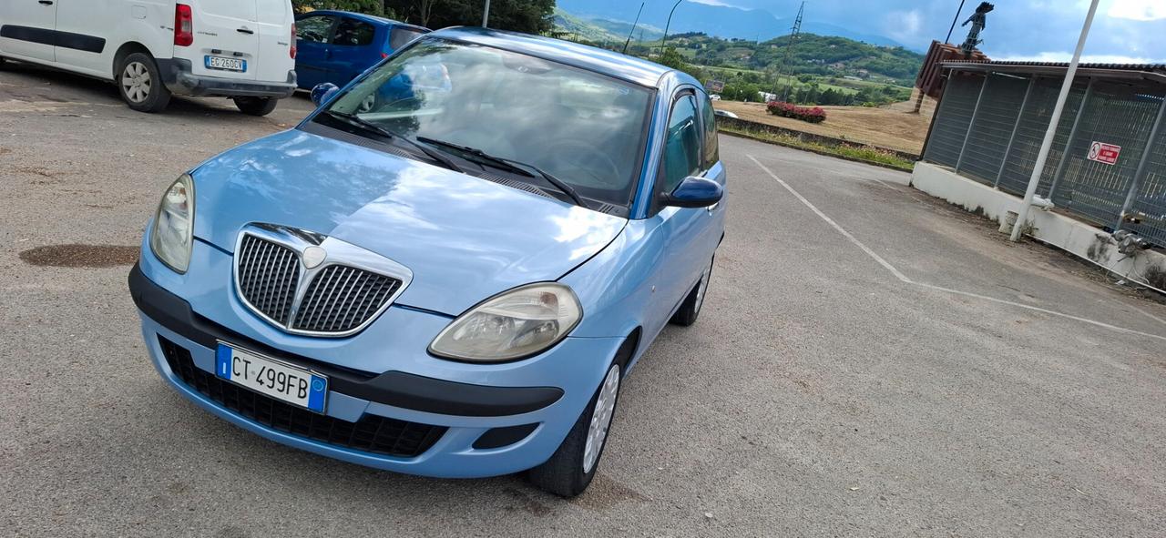 Lancia Ypsilon 1.2 Argento