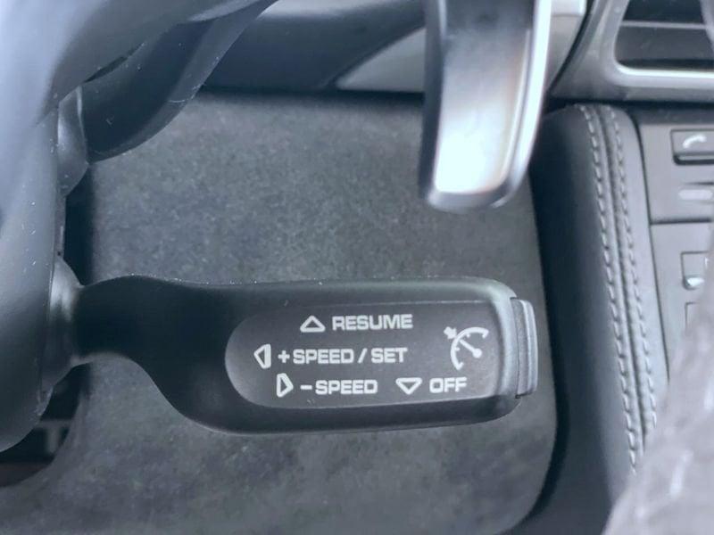 Porsche 911 CARRERA 4 Cabriolet GTS PDK