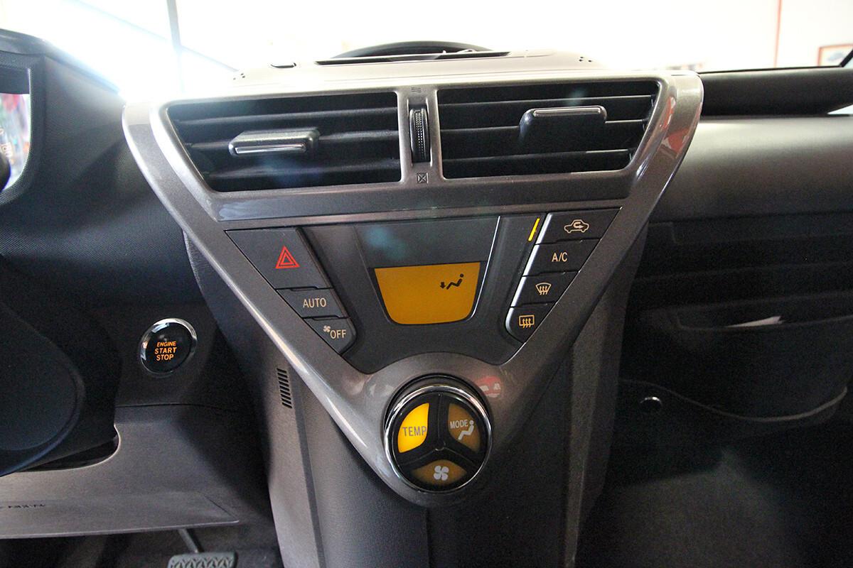 Toyota iQ Toyota iQ 1.0 cvt - 58000 KM