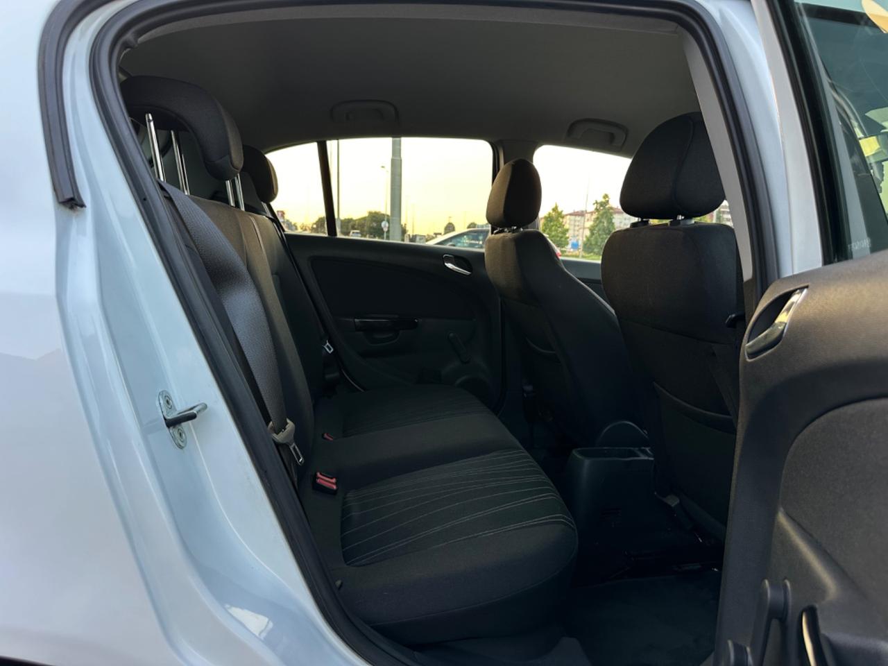 Opel Corsa 1.2 5 porte Cosmo