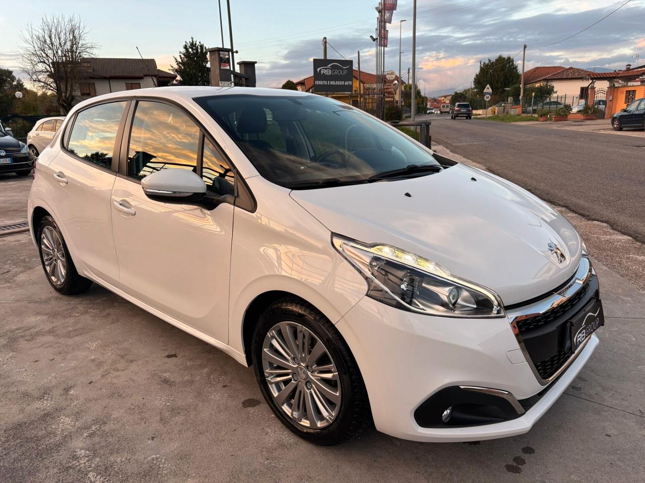 Peugeot 208 PureTech 82 5p. GPL Allure
