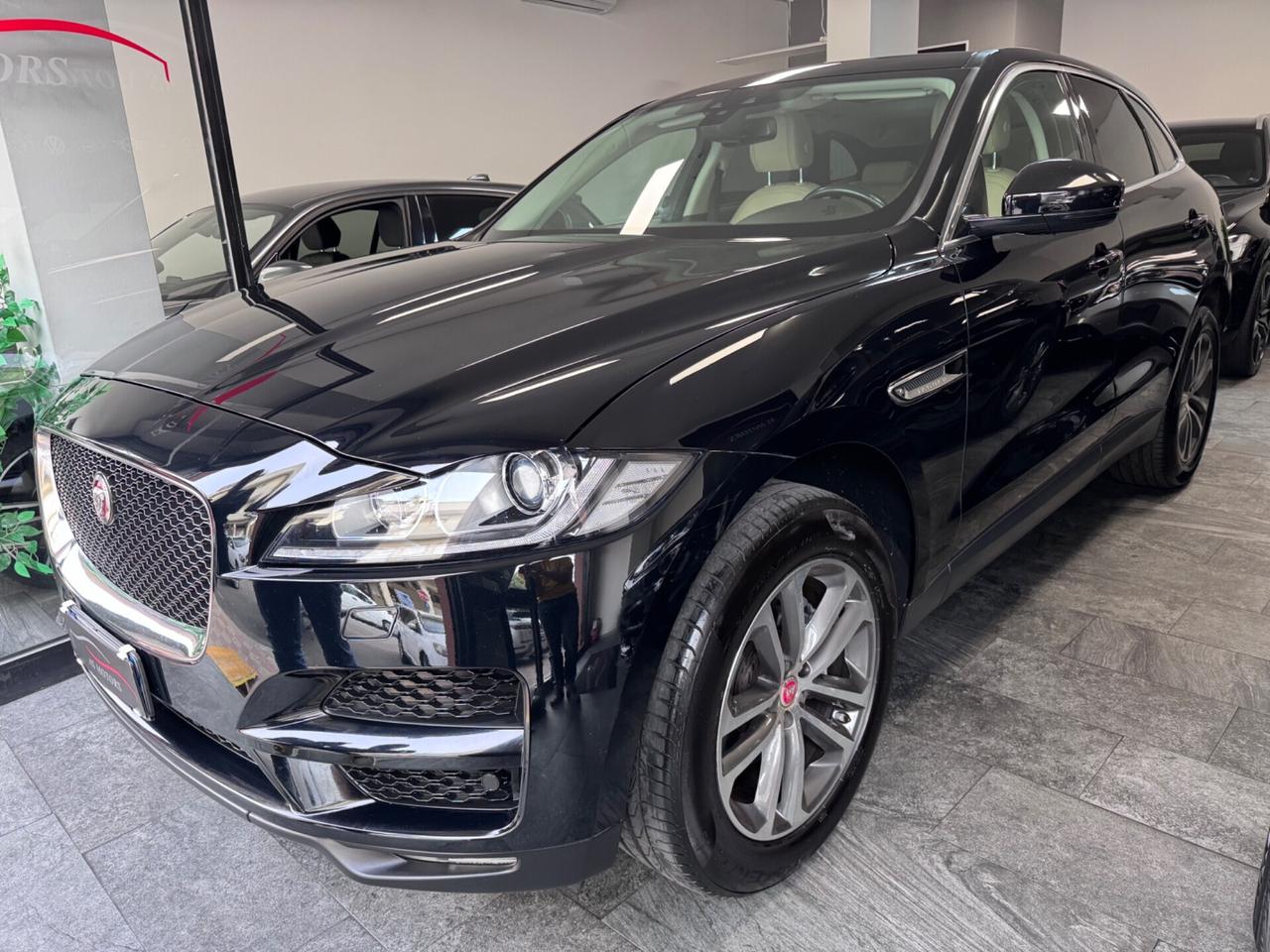Jaguar F-Pace 2.0 D 180 CV AWD R-Sport Tetto Panoramico