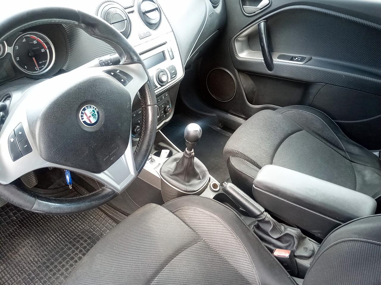 Alfa Romeo MiTo 1.6 JTDm 16V Distinctive Sport Pack