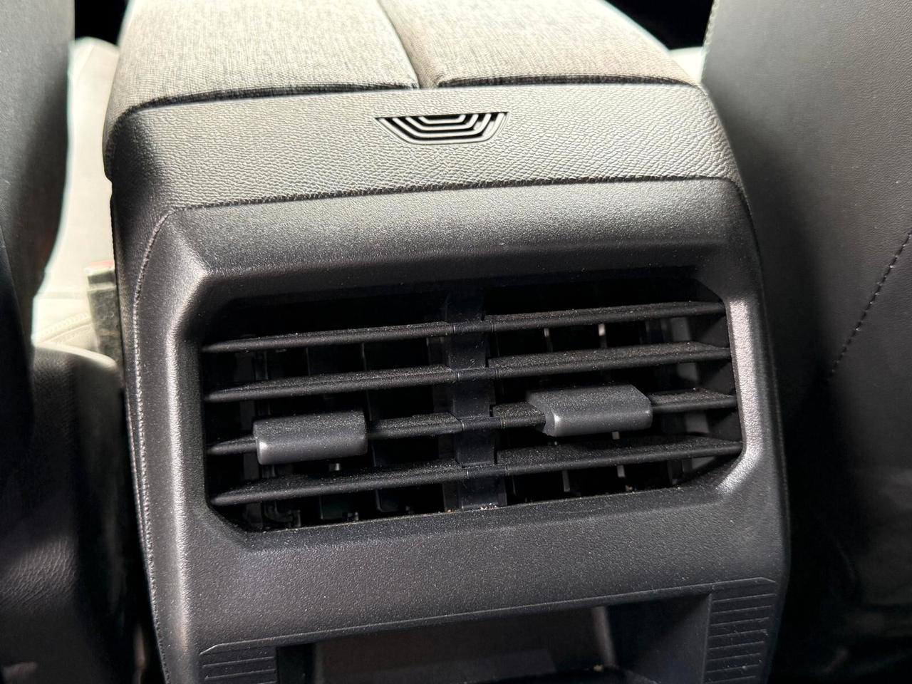 PEUGEOT 3008 2025 Hybrid 136 e-DCS6 GT 17000KM