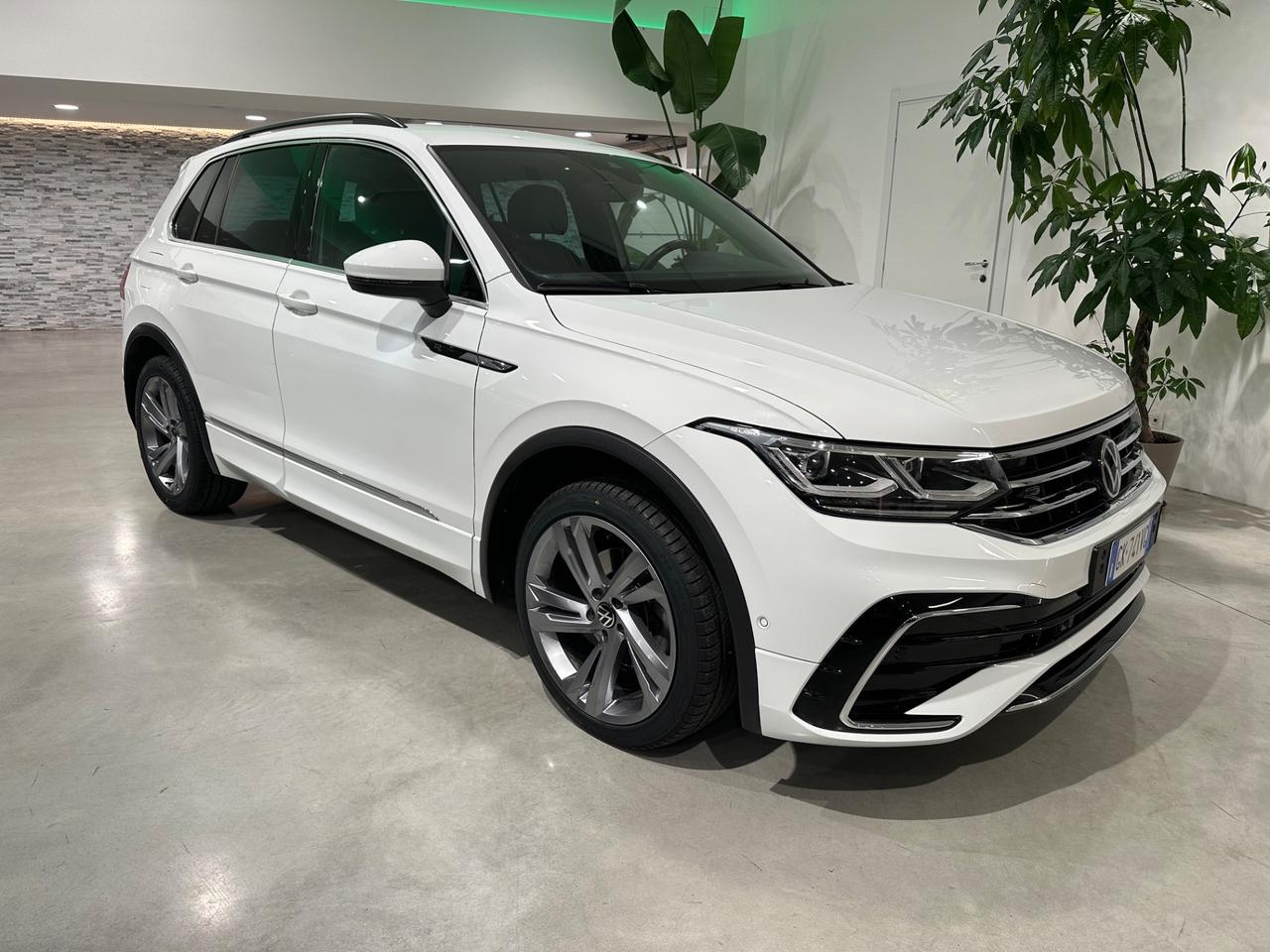 Volkswagen Tiguan 2.0 TDI 150 CV SCR DSG R-Line