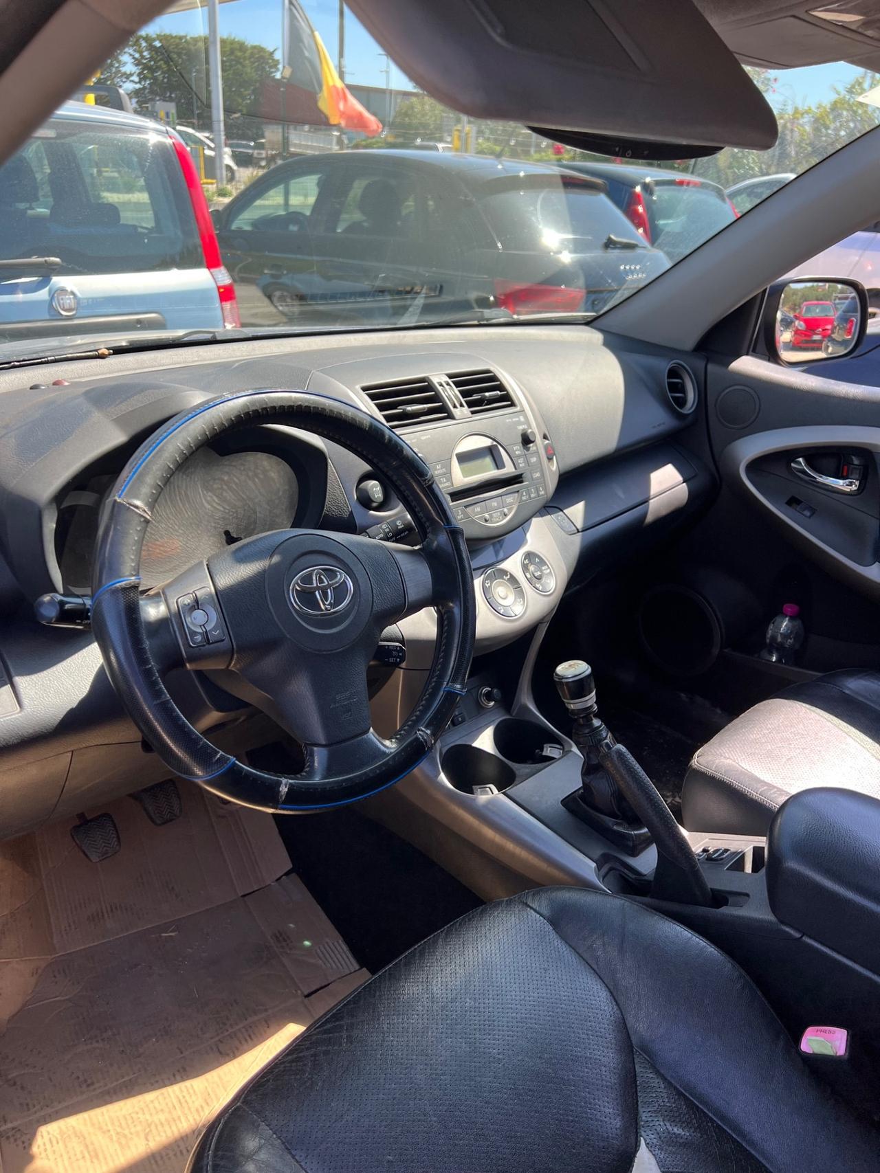 Toyota RAV 4 RAV4 2.2 D-4D 177 CV Luxury