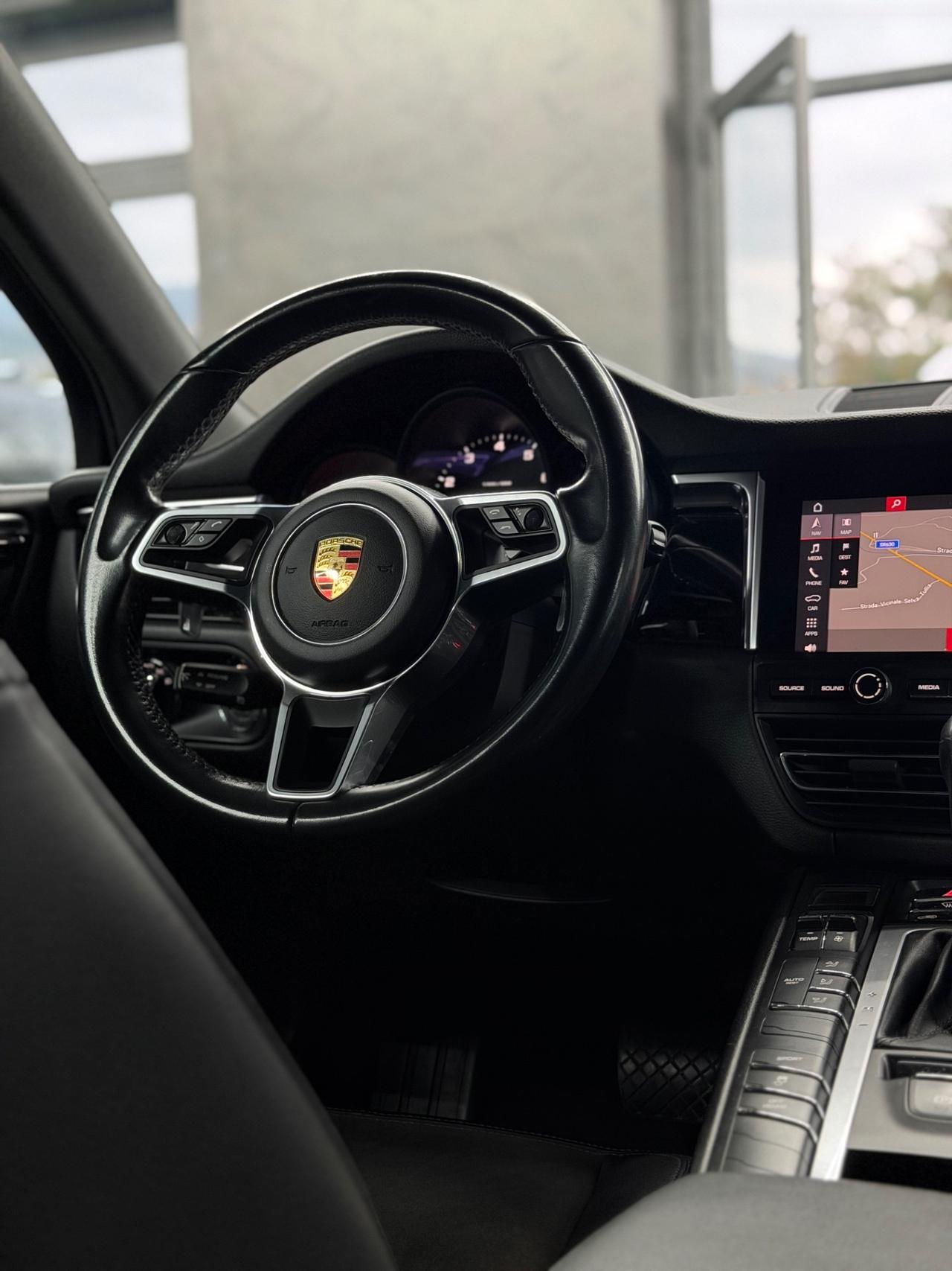 Porsche Macan 2.0 BENZ 250cv NO SUPERBOLLO