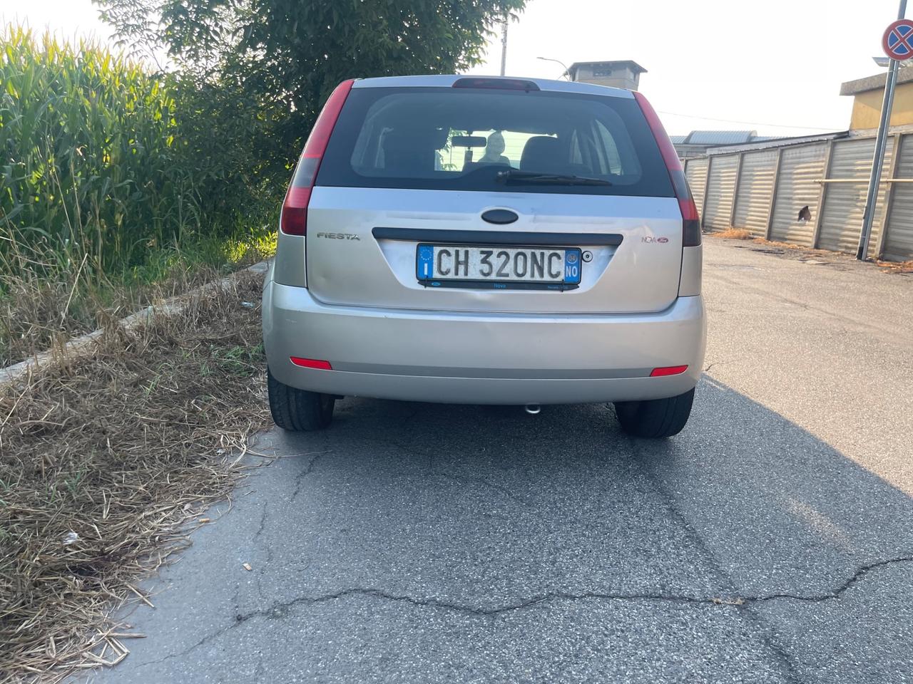 Ford Fiesta 1.2 16V 5p. Ambiente