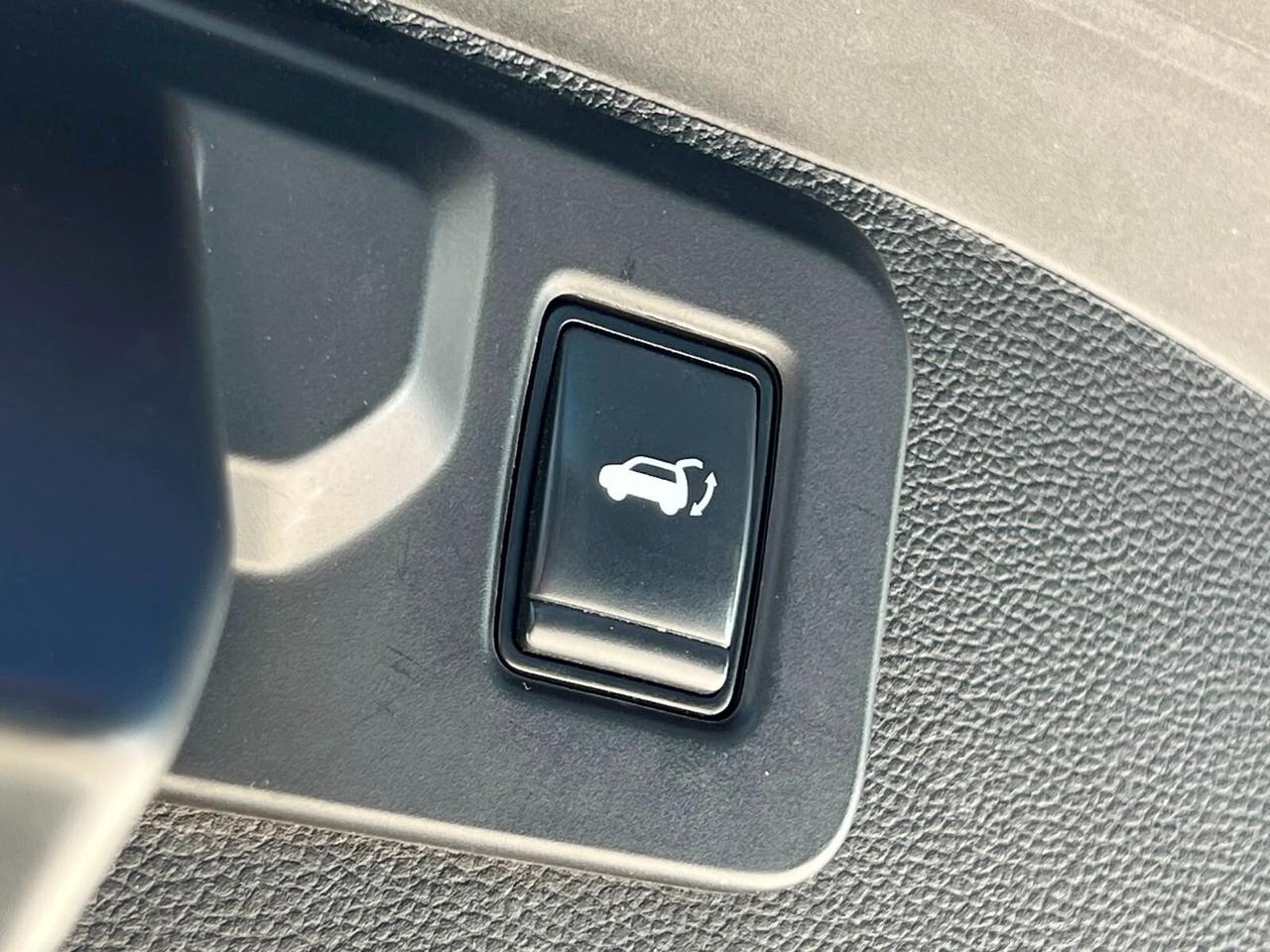 Renault Austral 1.2 E-Tech full hybrid 200cv Iconic Auto