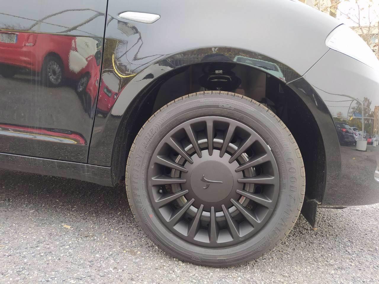 LANCIA Ypsilon III 2021 - Ypsilon 1.0 firefly hybrid Silver s&s 70cv