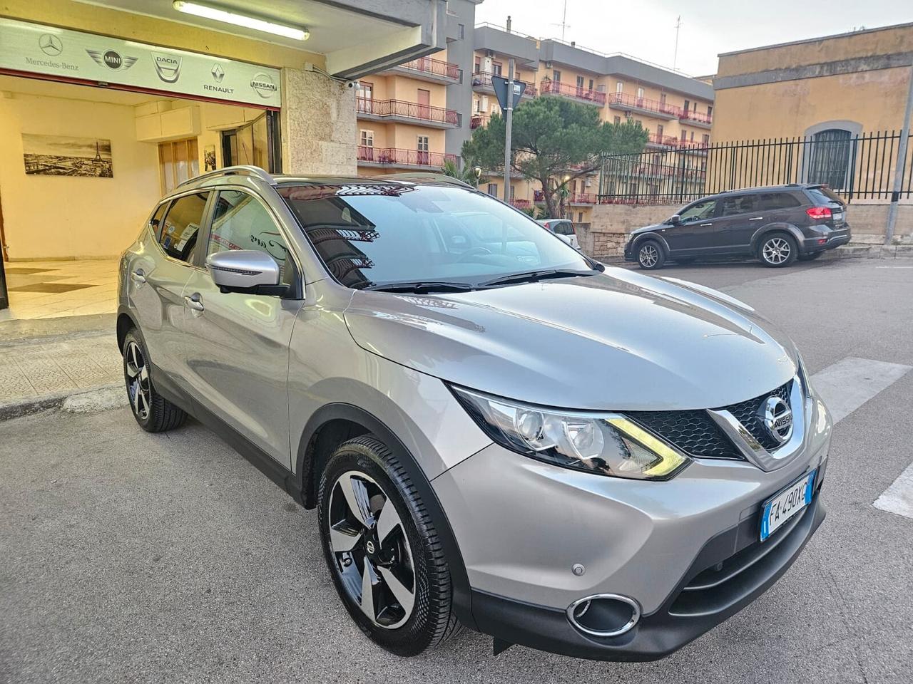 Nissan Qashqai 1.2 benz. DIG-T 360° TETTO PANORAMICO