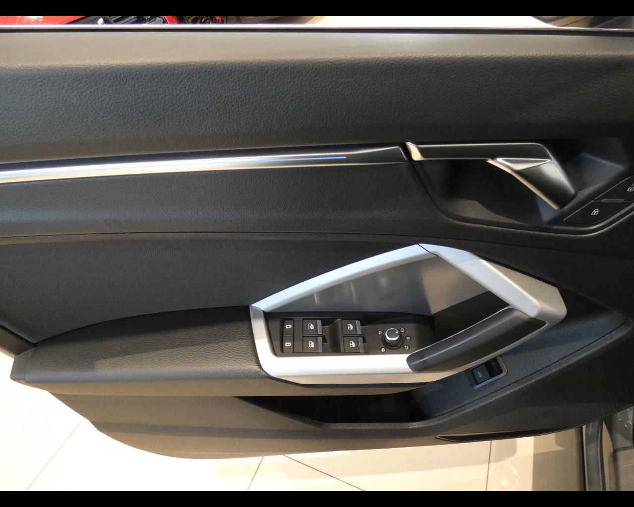 AUDI Q3 2ª serie - Q3 SPB 35 TDI S tronic Business Plus