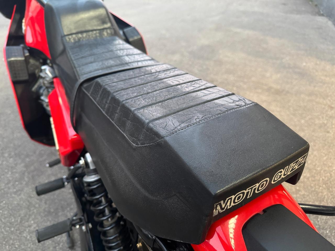 Moto Guzzi 850 Le Mans 2