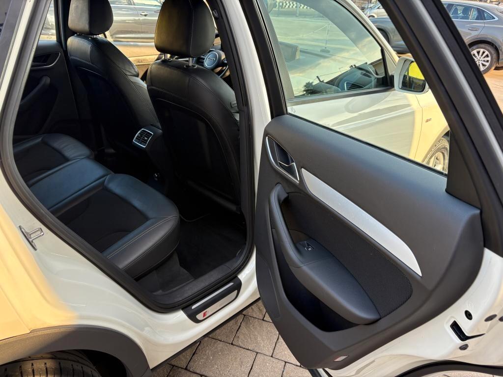 Audi Q3 2.0 TDI 140cv S LINE