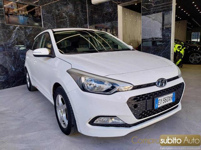 HYUNDAI i20 1.2 84 CV (Garanzia 12 Mesi)