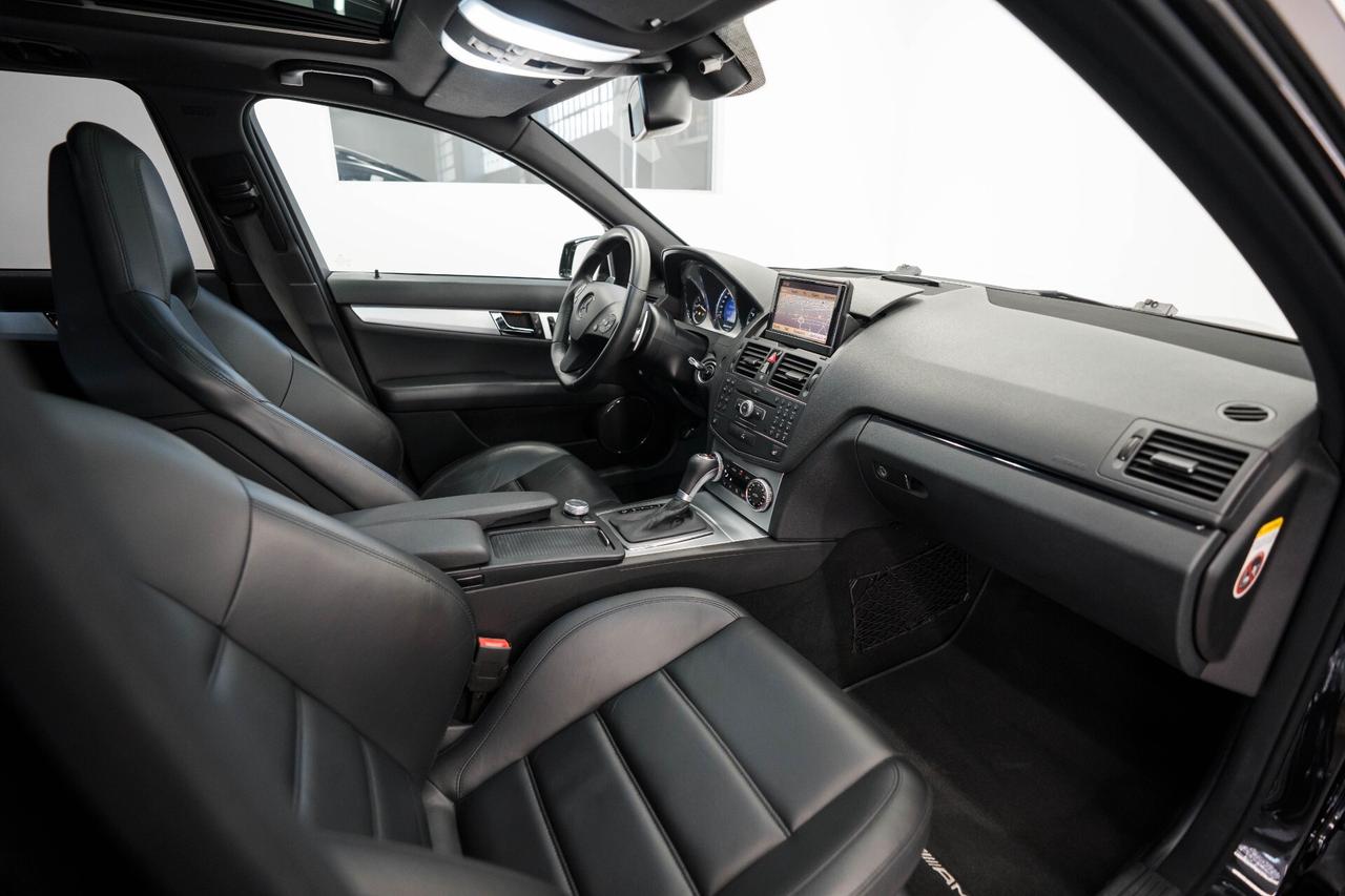 Mercedes-benz C 63 AMG