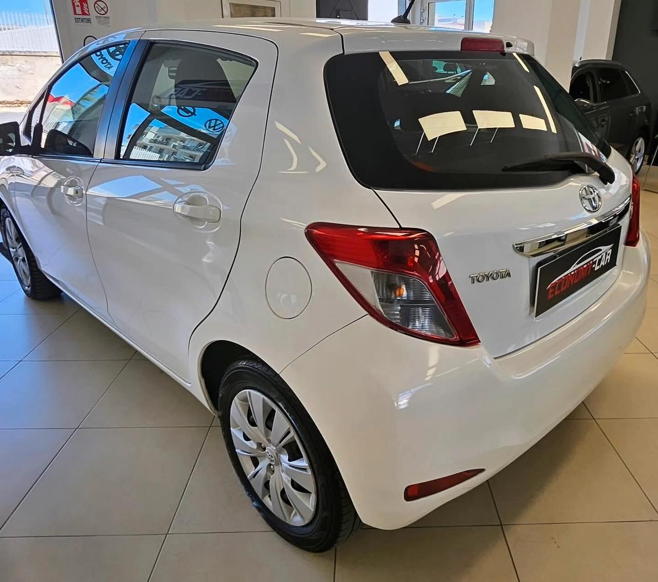 Toyota Yaris 1.0 5 porte Active