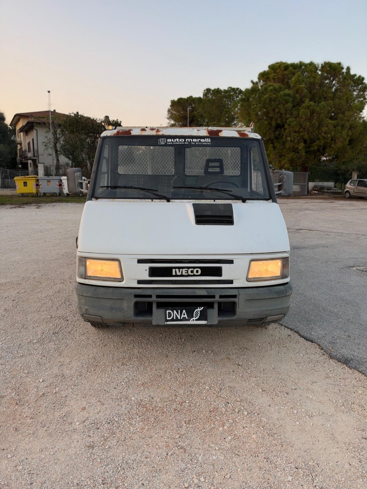 Iveco daily 35-8 cassone ribaltabile ruote gemellate