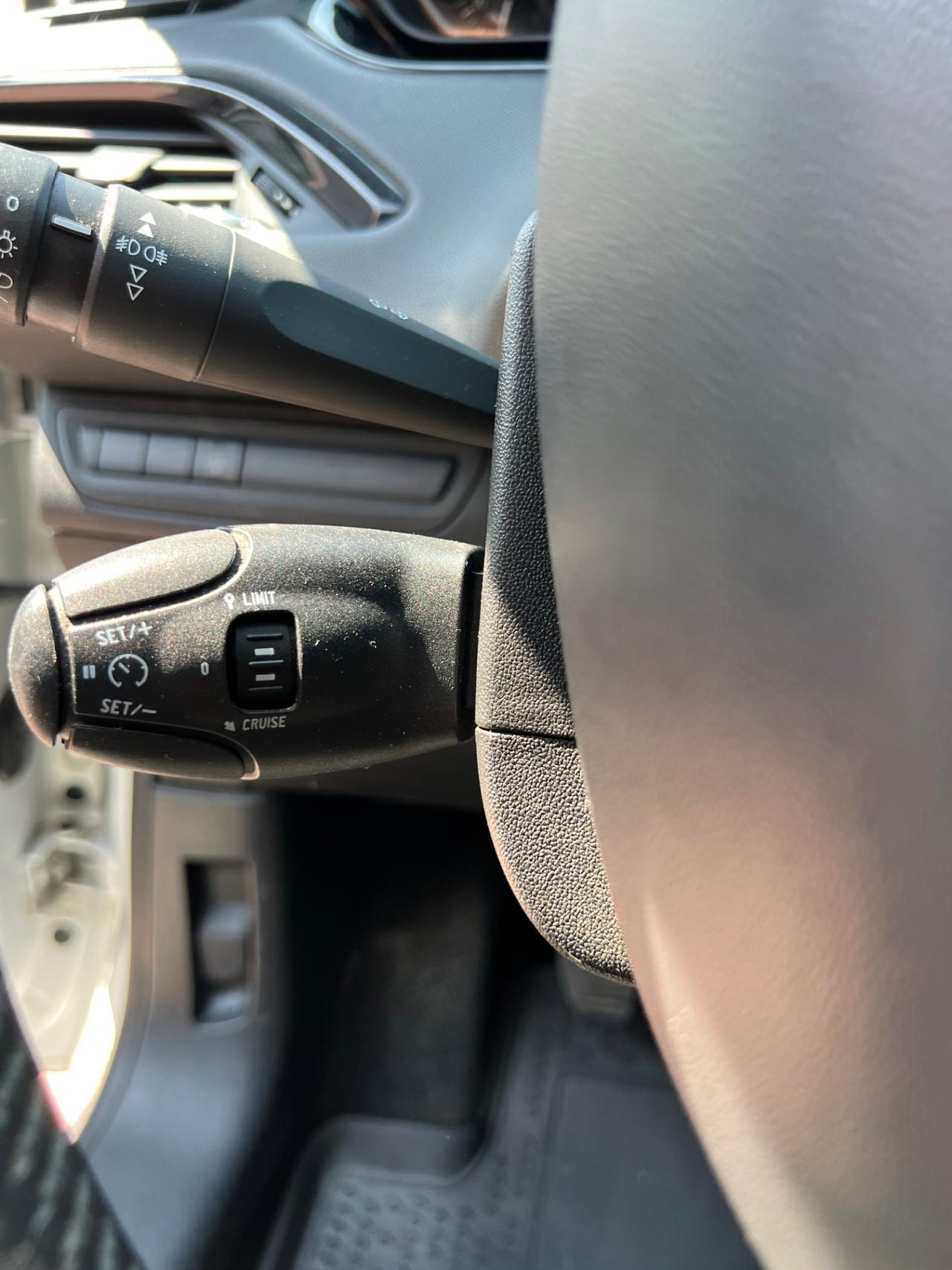 Peugeot 208 PureTech 82 5 porte Active