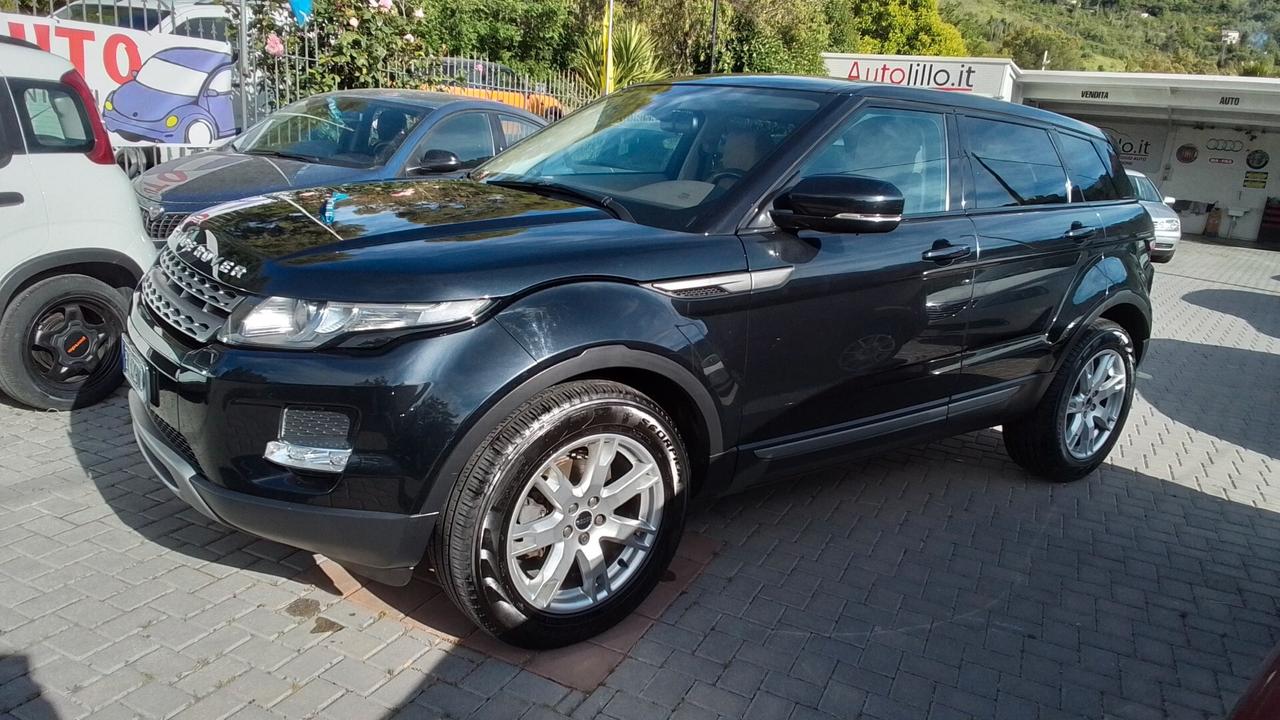 Range Rover Evoque 2.2 TD4 5p. Pure