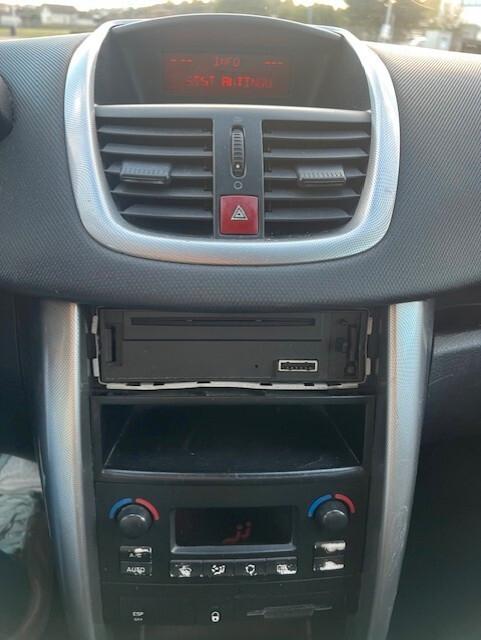 Peugeot 207 1.6 HDi 90CV 5p. XS