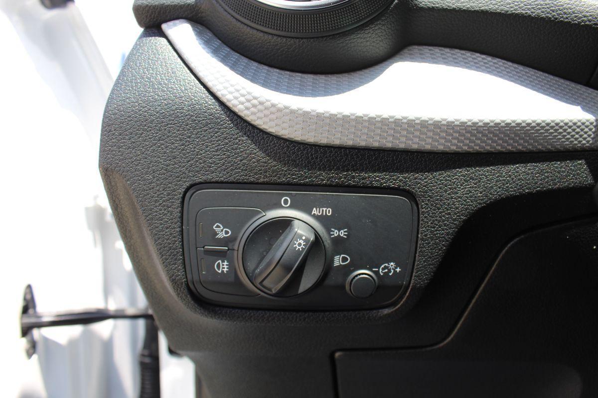 AUDI - Q2 - 35 TDI quattro S tronic Business
