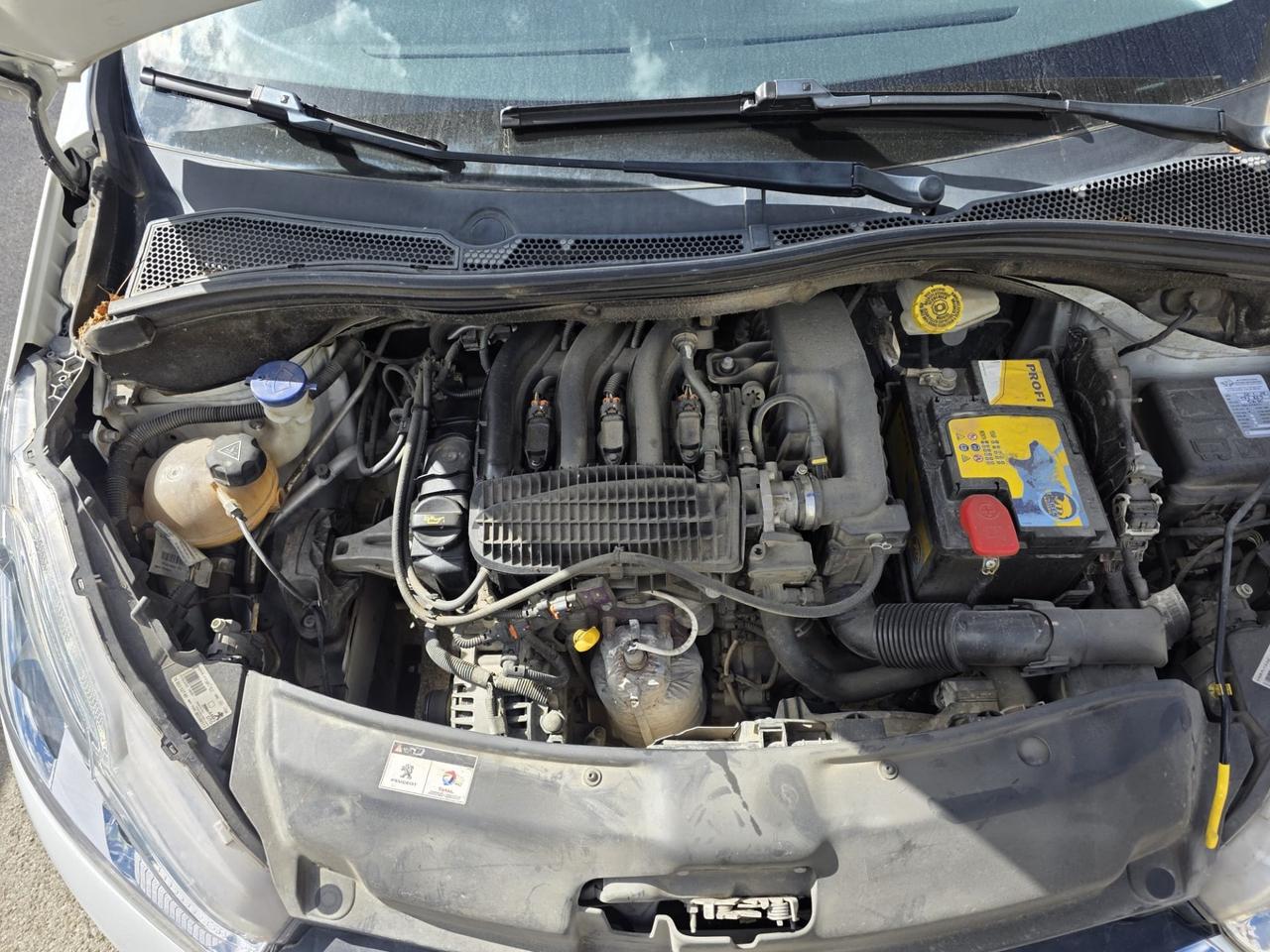 Peugeot 208 PureTech 82 5p. GPL Allure