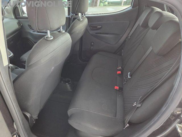 LANCIA Ypsilon 1.0 FireFly 5 porte S&S Hybrid Gold-5 POSTI