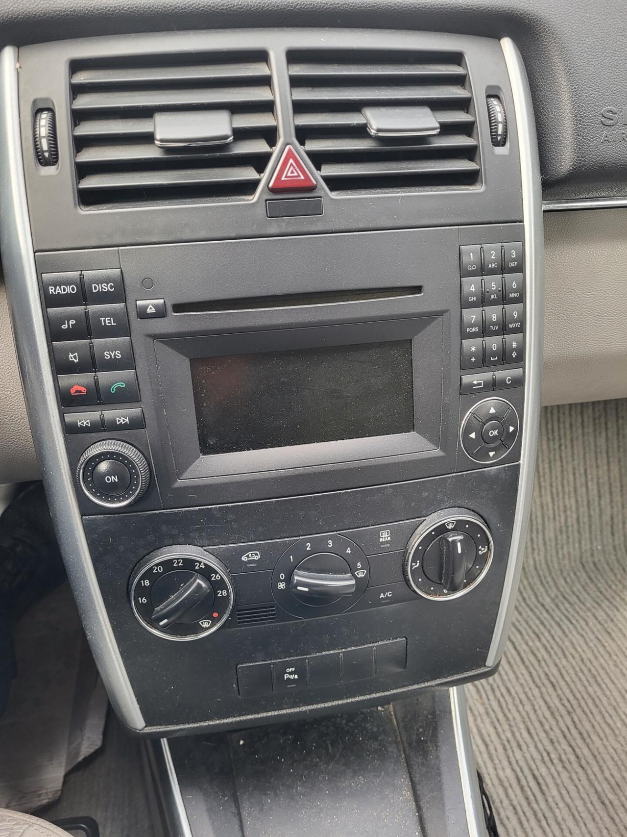 Mercedes-benz B 200