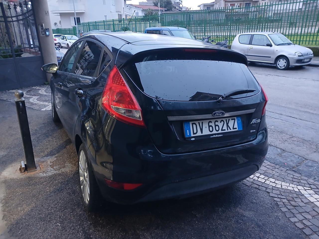 Ford Fiesta 1.2 5 porte Titanium