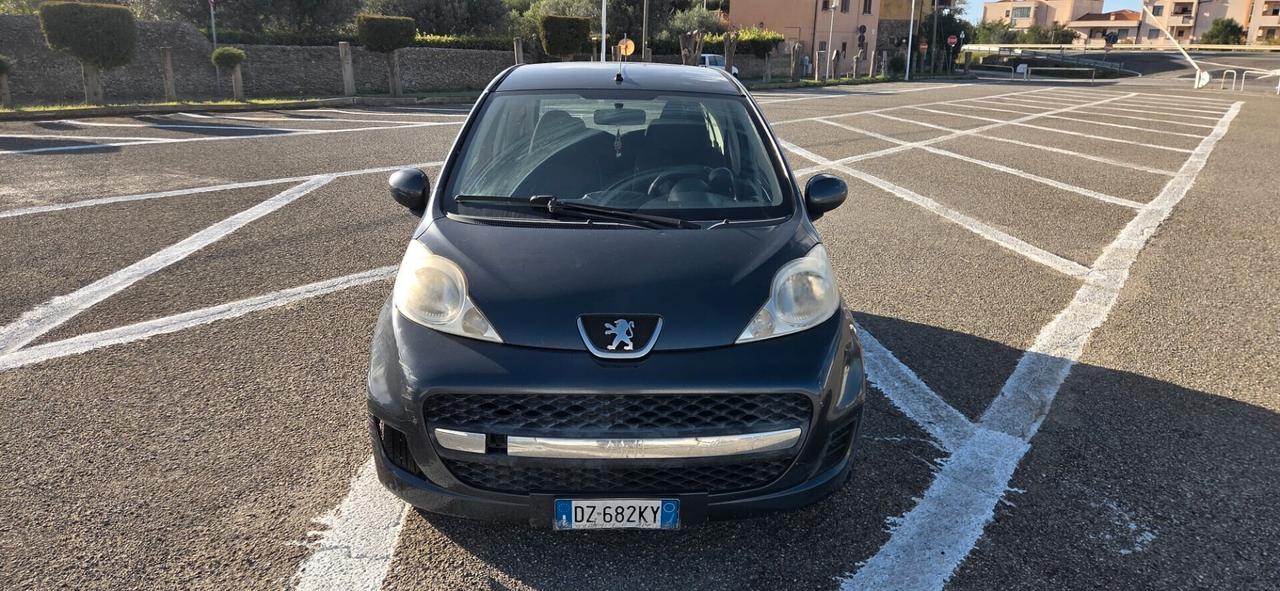 Peugeot 107 1.0 68CV 3p. Sweet Years Allure cambio automatico