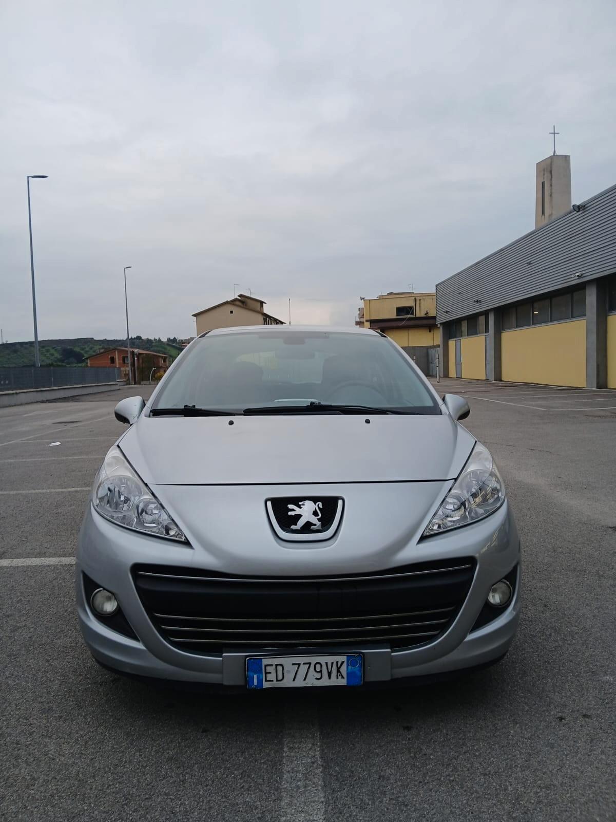 Peugeot 207 1.4 HDi 70CV 3p. ONE Line