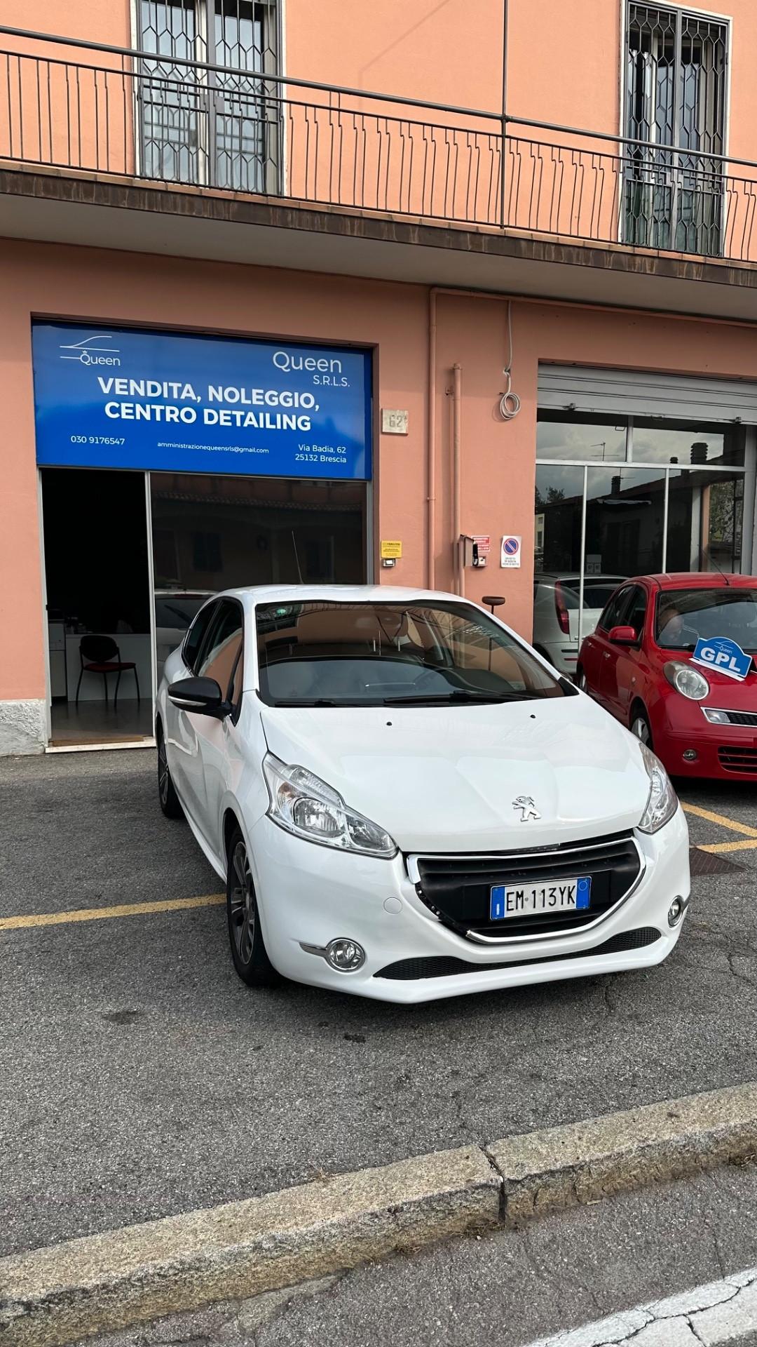 Peugeot 208 1.4 HDi 68 CV 3 porte Allure