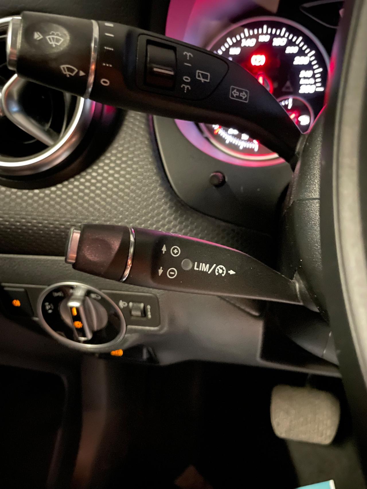 Mercedes-benz A 160 CarPlay FULL OPTIONAL