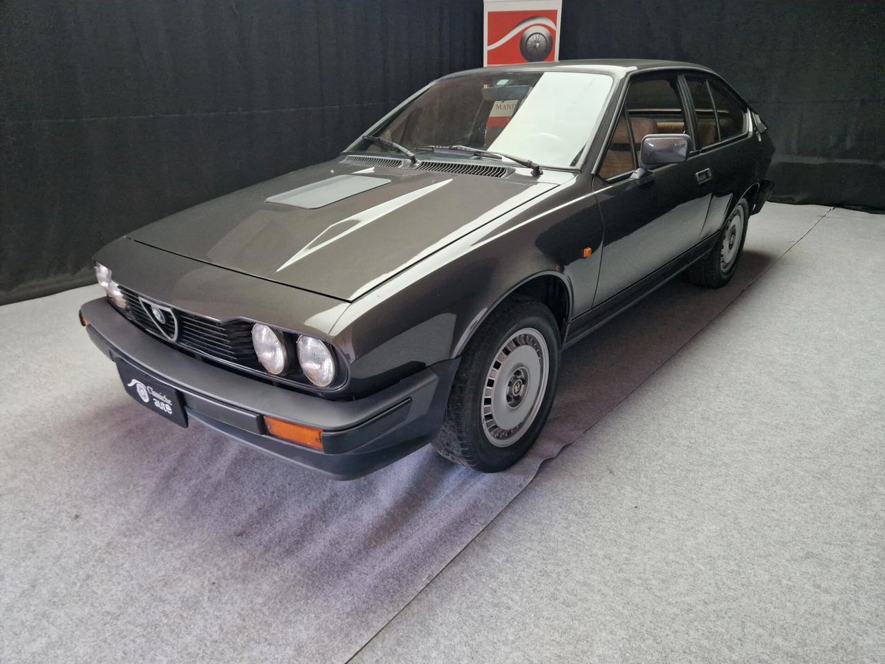 Alfa Romeo Alfetta GTV 6 2.5i ARIA CONDIZ. certif. ASI C.R.S.