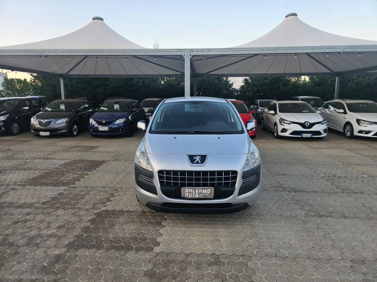 PEUGEOT 3008 1.6 HDi 110 CV Tecno